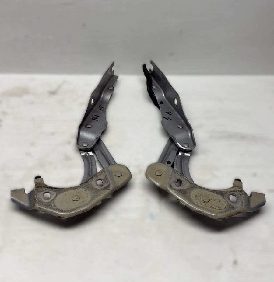 COPPIA CERNIERE COFANO ANTERIORE AUDI A1 2010-2018 8X0823301A,8X0823302A