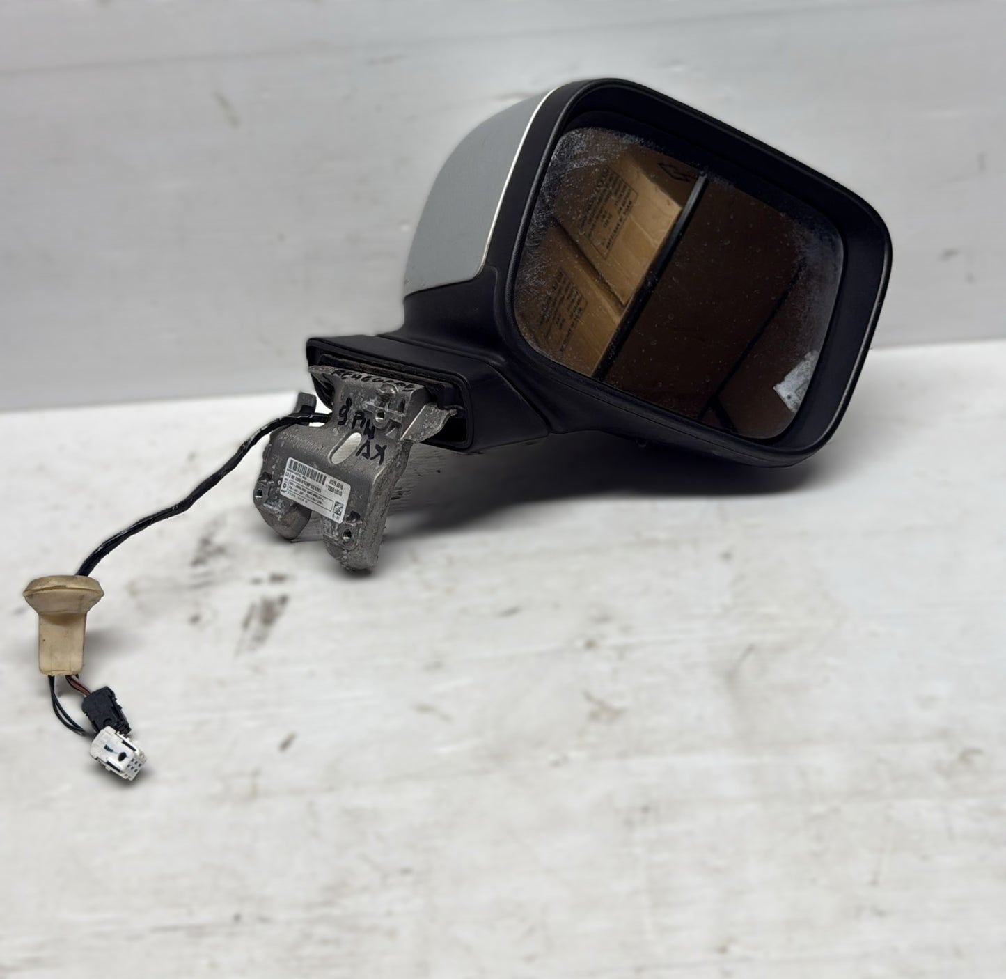 SPECCHIETTO RETROVISORE DESTRO JEEP RENEGADE 2014> (2 SPINOTTI) 9 PIN