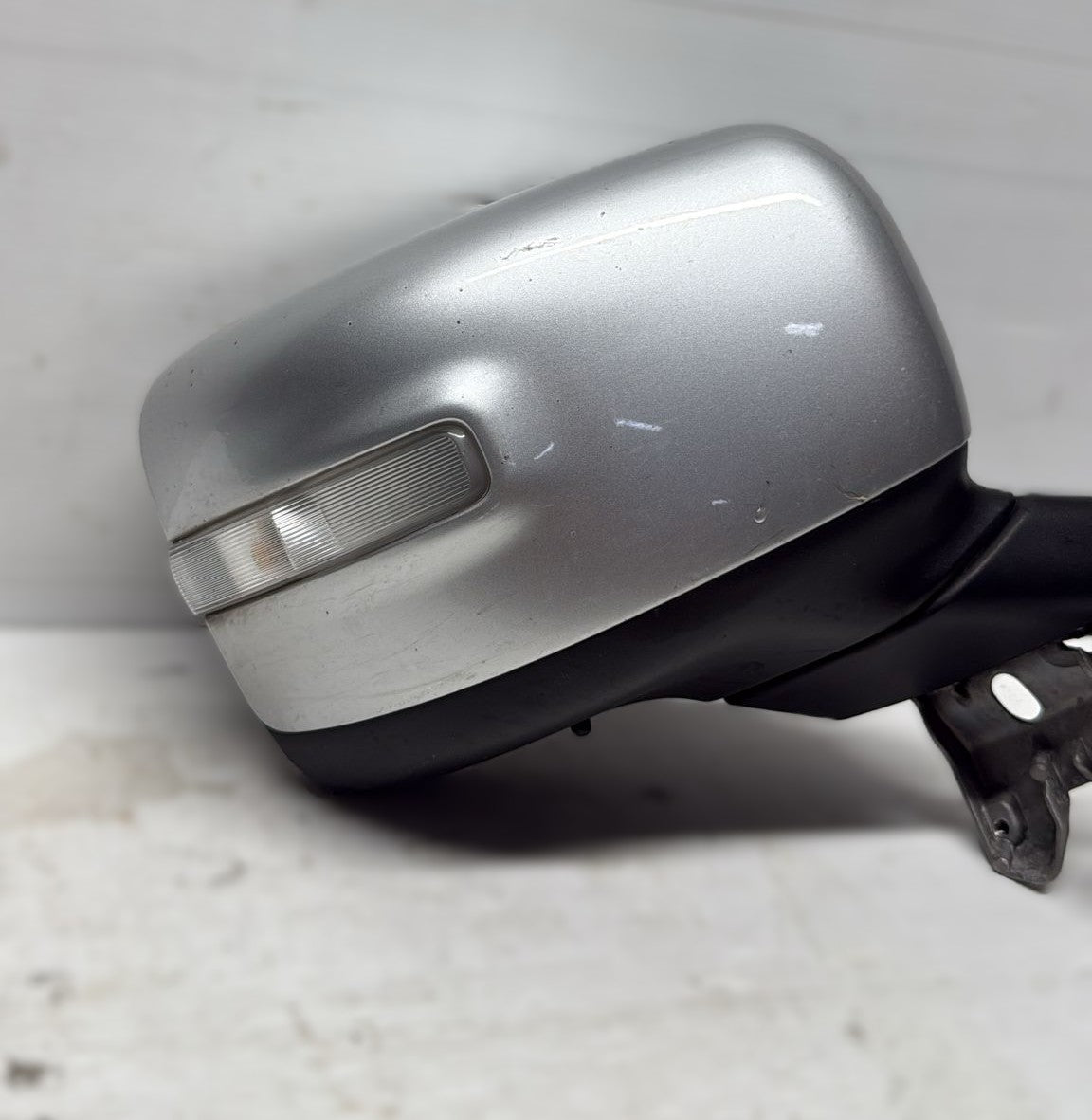 SPECCHIETTO RETROVISORE DESTRO JEEP RENEGADE 2014> (2 SPINOTTI) 9 PIN