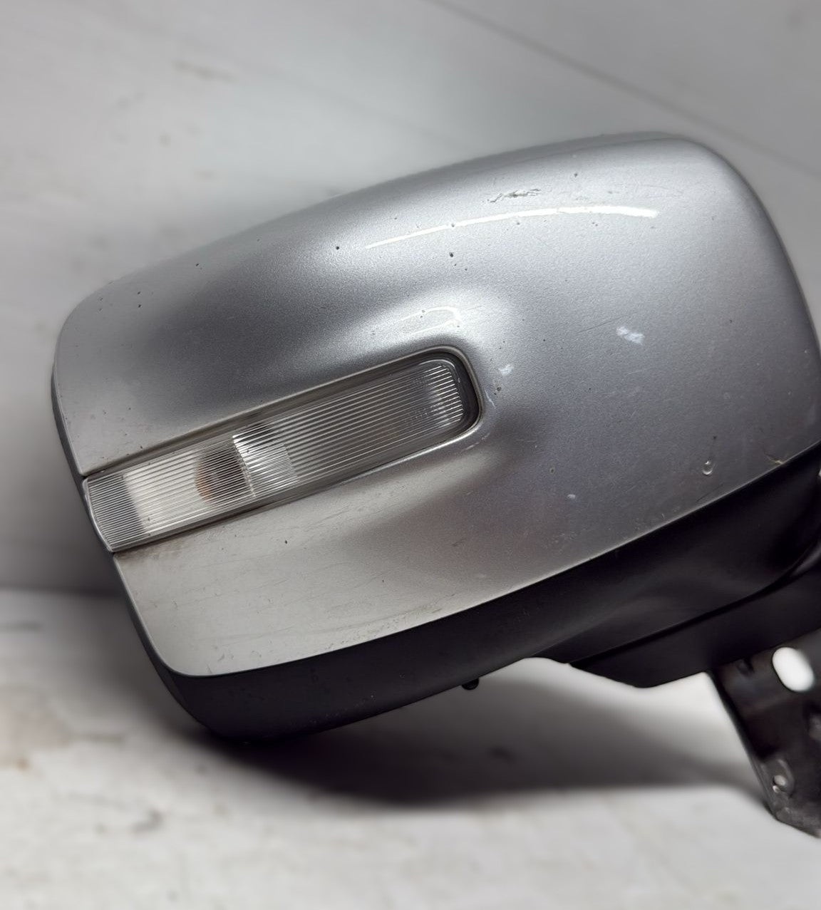 SPECCHIETTO RETROVISORE DESTRO JEEP RENEGADE 2014> (2 SPINOTTI) 9 PIN