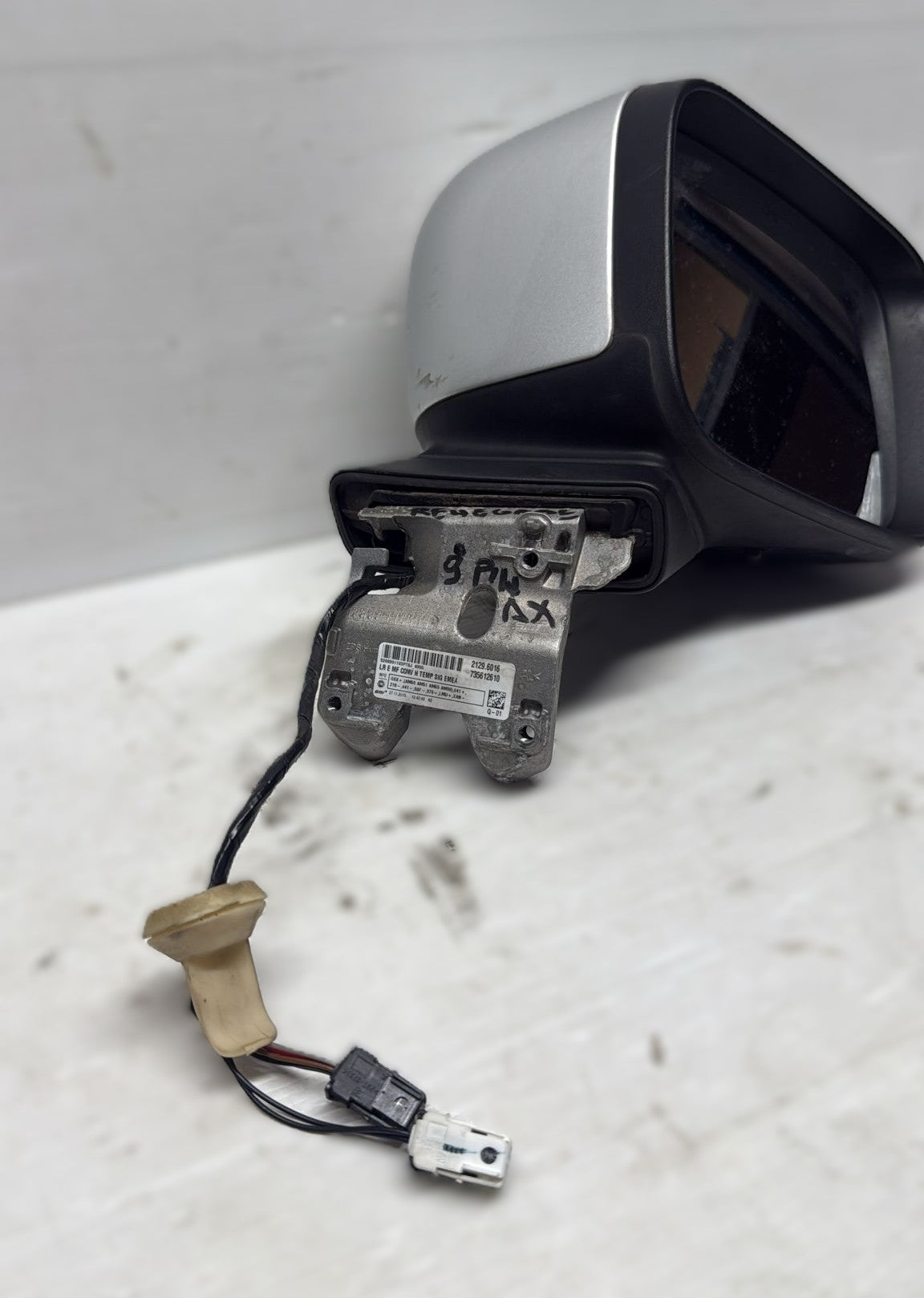 SPECCHIETTO RETROVISORE DESTRO JEEP RENEGADE 2014> (2 SPINOTTI) 9 PIN