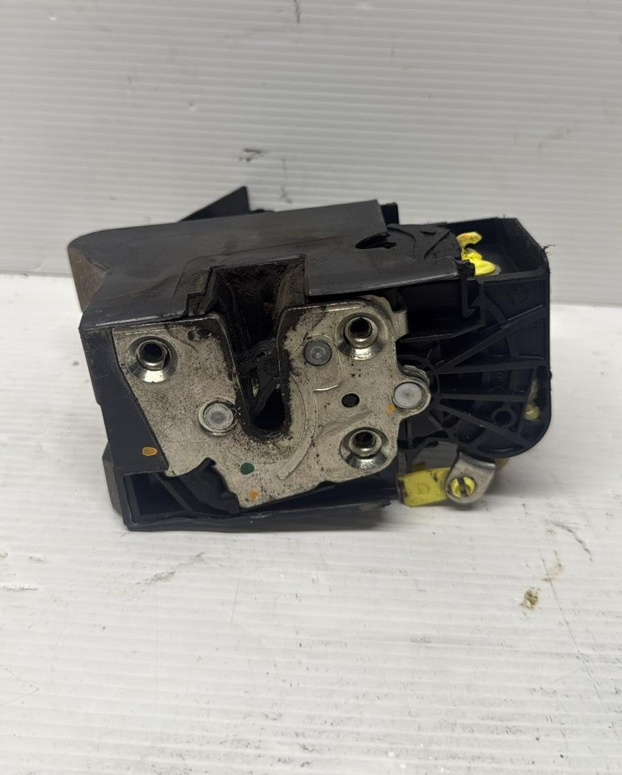 SERRATURA ANTERIORE SINISTRA DACIA SANDERO 2015 CODICE:805038956R