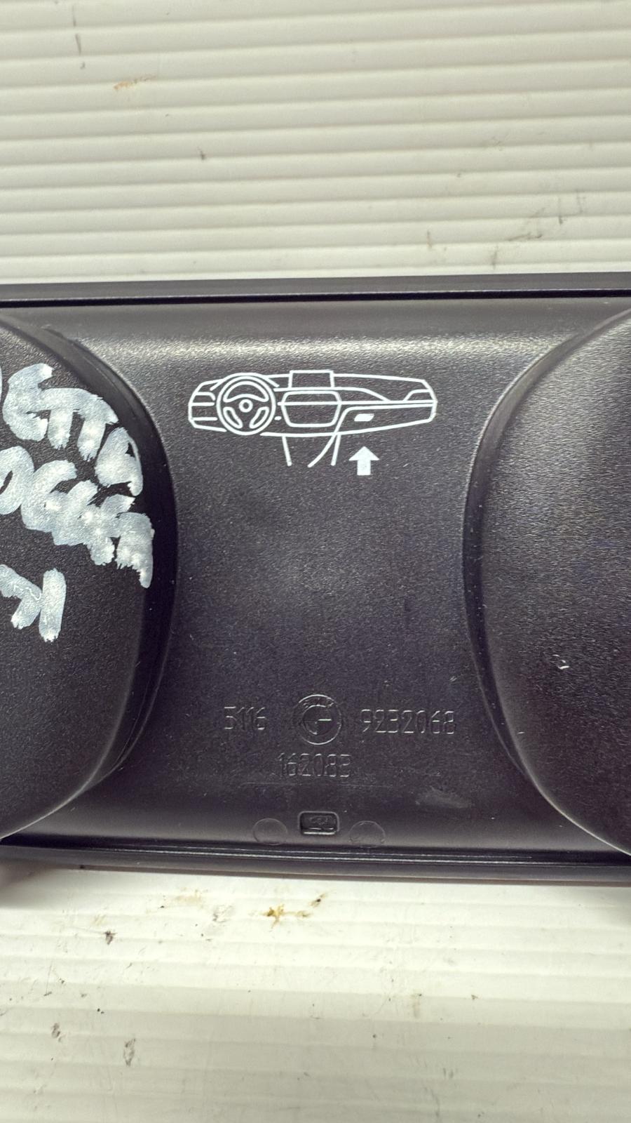 VASCHETTA PORTAOGGETTI PER CONSOLE CENTRALE BMW SERIE 3 2015 (F30\F31\F32)