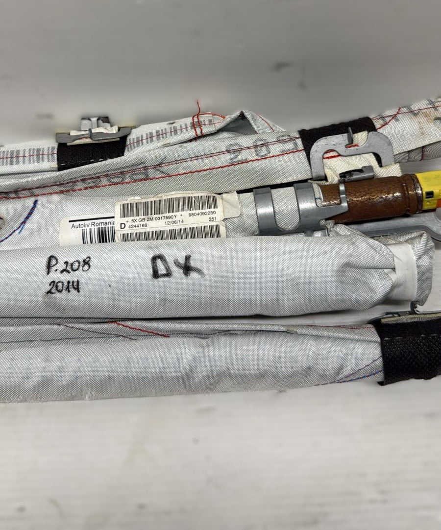 AIRBAG A TENDINA DESTRA PEUGEOT 2008\208 2012-2022 CODICE:9804092280