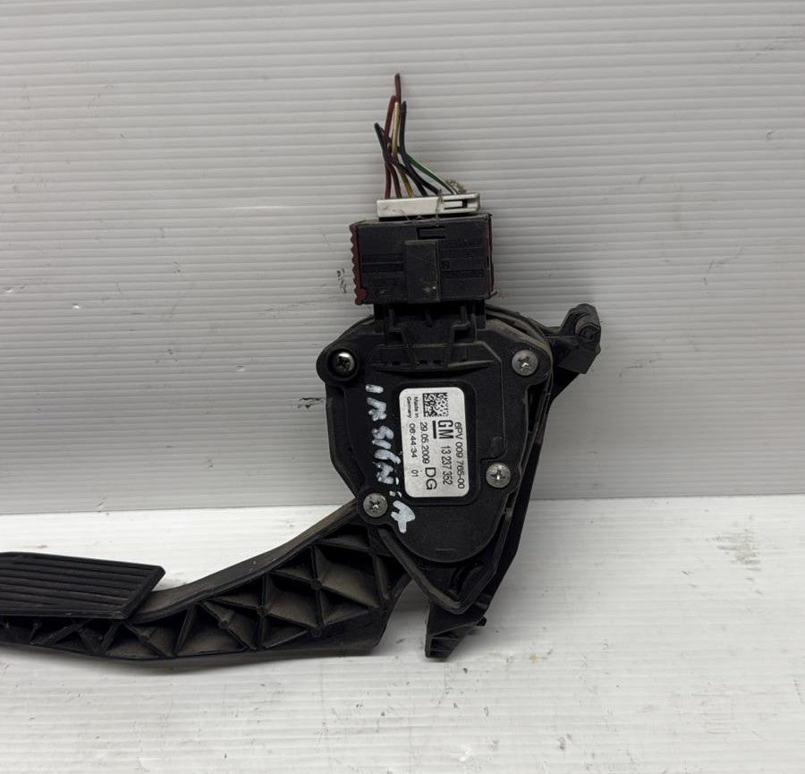 PEDALE ACCELERATORE OPEL INSIGNIA BERLINA 2008-2017 CODICE:13237352
