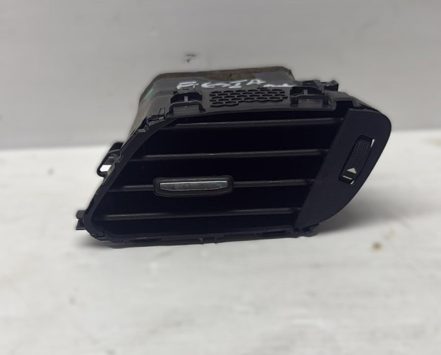 BOCCHETTA ARIA CRUSCOTTO DESTRA FORD FIESTA 7 SERIE 2017> H1BB-A018B08-AEW