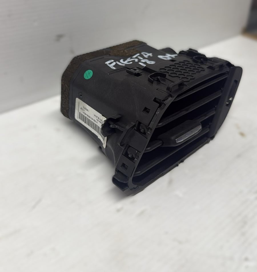 BOCCHETTA ARIA CRUSCOTTO DESTRA FORD FIESTA 7 SERIE 2017> H1BB-A018B08-AEW