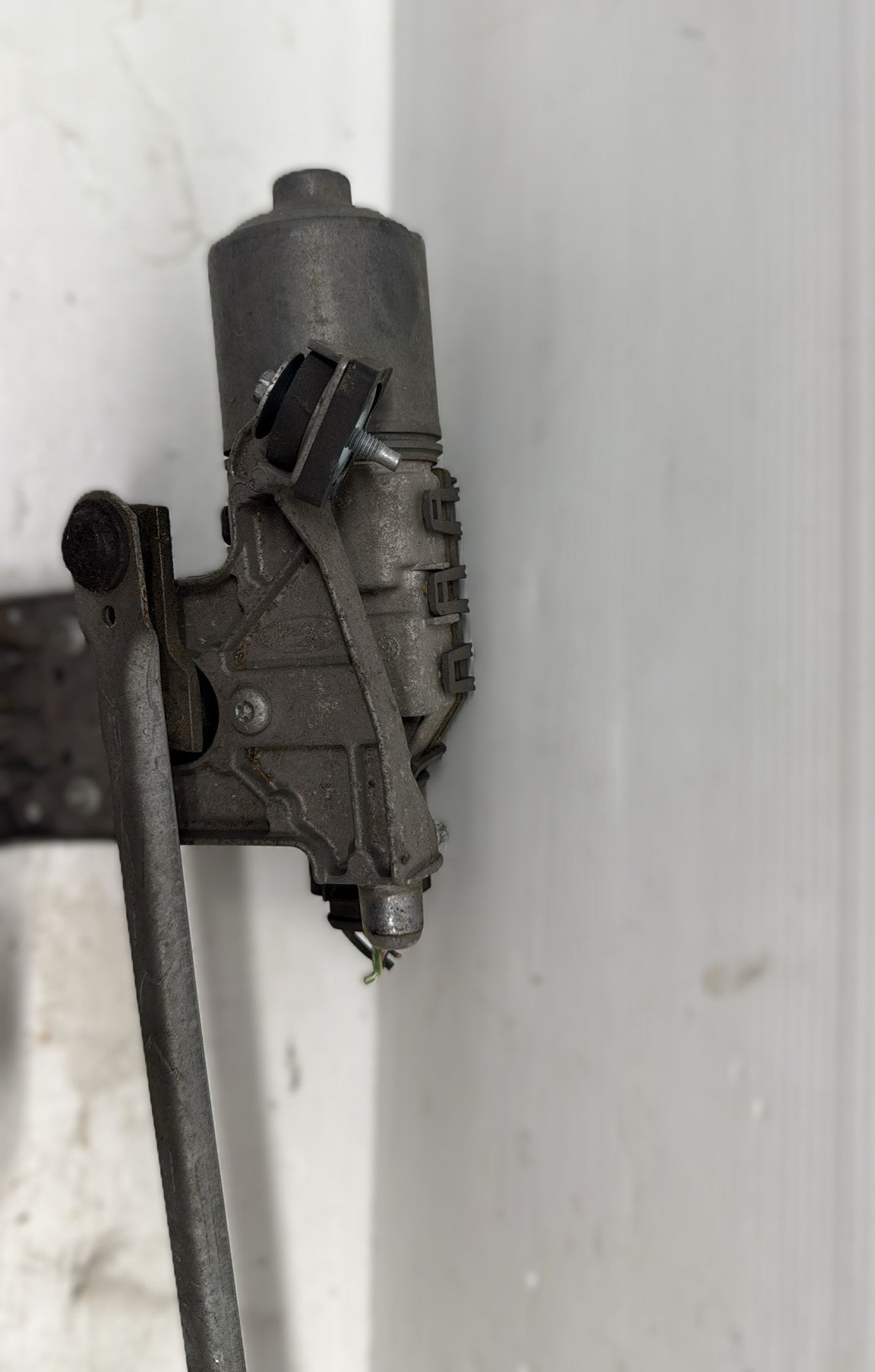 TIRANTI E MOTORINO DEL TERGICRISTALLO ANTERIORE FORD C-MAX 2010 3397020600