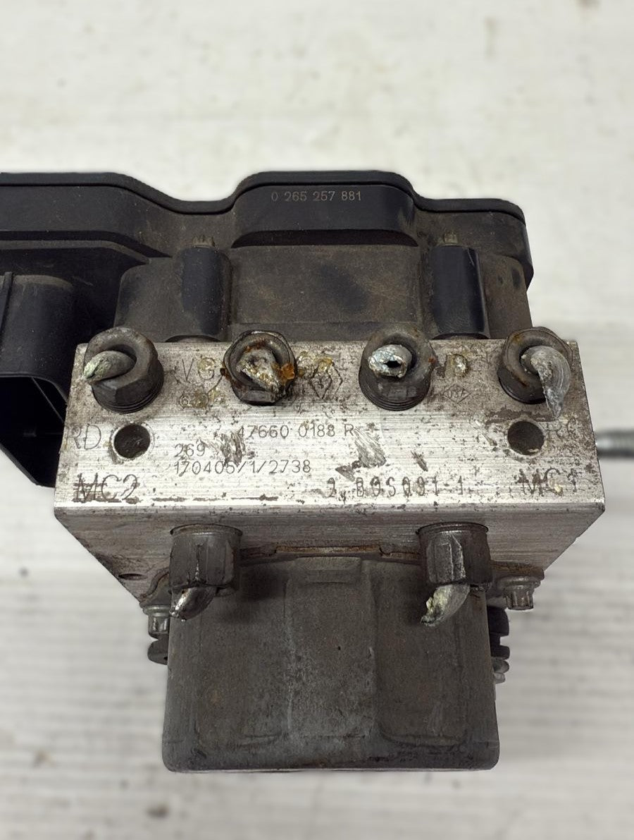 POMPA ABS DACIA SANDERO 2015 (SECONDA SERIE ) 1.5 DIESEL CODICE: 476600188R