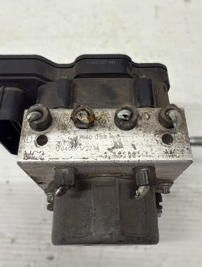 POMPA ABS DACIA SANDERO 2015 (SECONDA SERIE ) 1.5 DIESEL CODICE: 476600188R