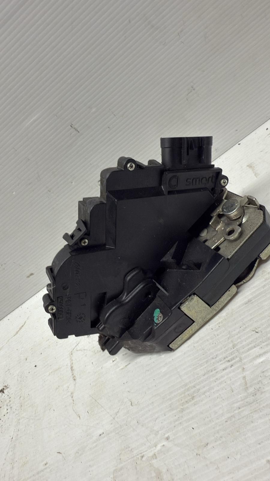 SERRATURA PORTA ANTERIORE DESTRA SMART FORTWO 451 A4517280435