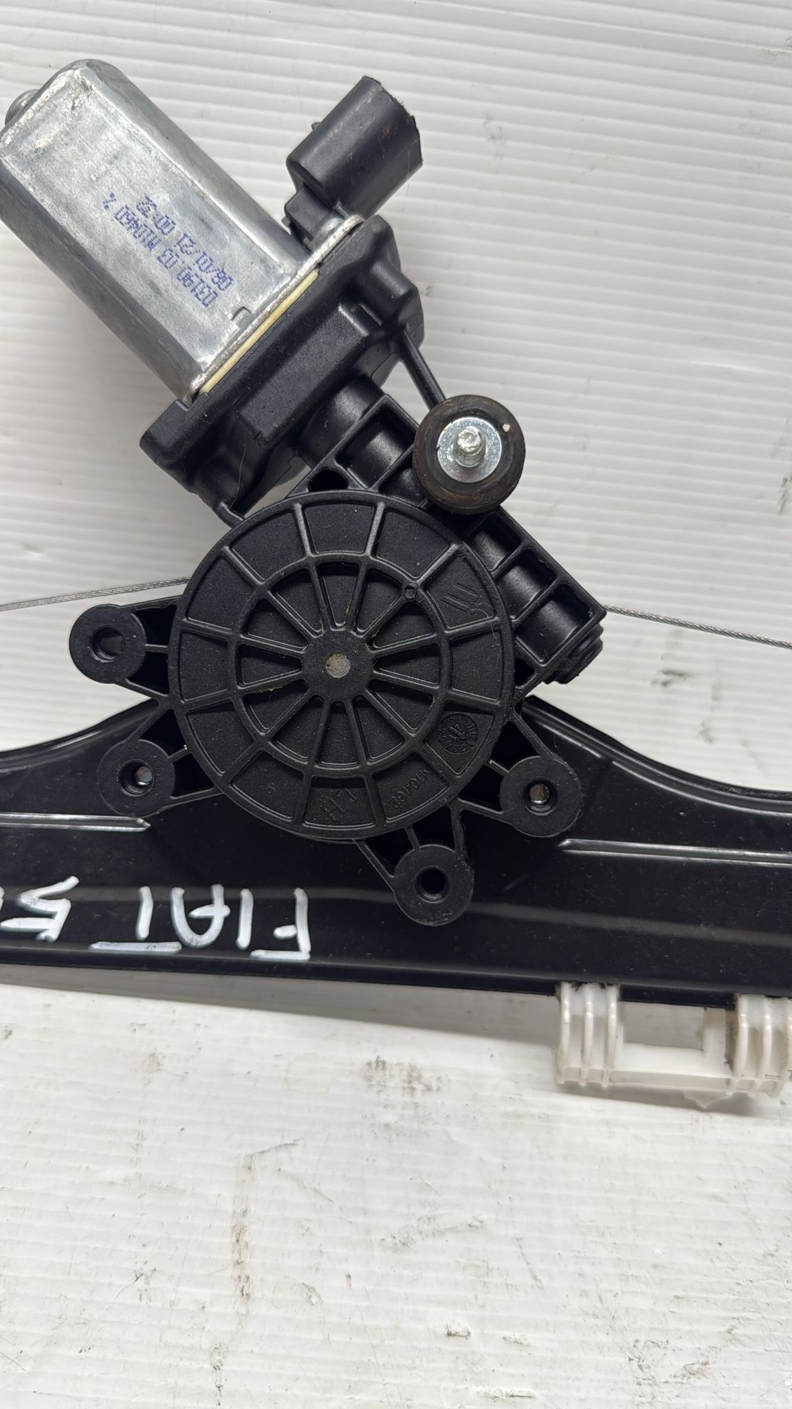 ALZAVETRI ELETTRICO SINISTRO FIAT 500 (2010 IN POI)