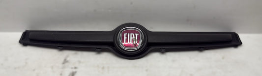 GRIGLIA ANTERIORE FIAT PANDA 3° SERIE (2012>) CODICE:735520656