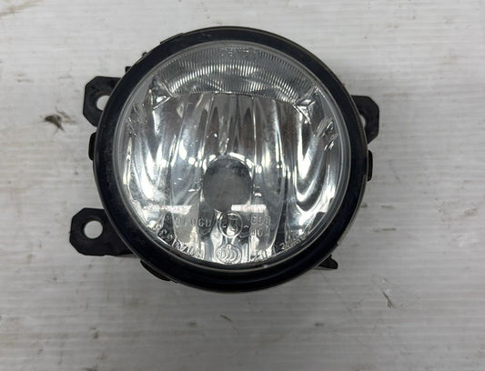 FANALE FENDINEBBIA ANTERIORE DESTRO PEUGEOT 308(2014) UN GANCIO ROTTO