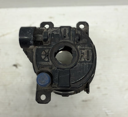 FANALE FENDINEBBIA ANTERIORE DESTRO PEUGEOT 308(2014) UN GANCIO ROTTO