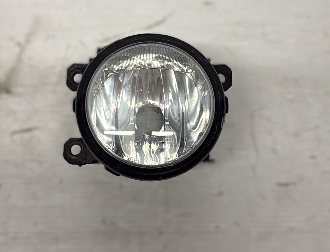 FANALE FENDINEBBIA ANTERIORE SINISTRO PEUGEOT 308(2014) UN GANCIO ROTTO