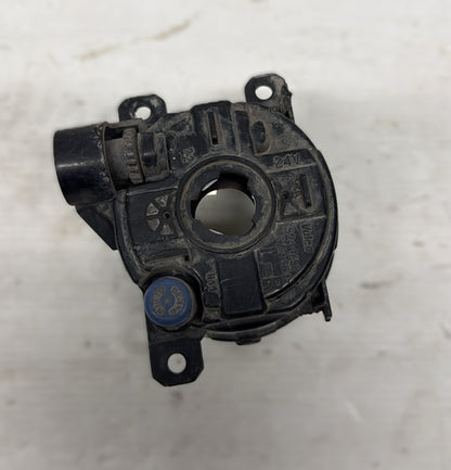 FANALE FENDINEBBIA ANTERIORE SINISTRO PEUGEOT 308(2014) UN GANCIO ROTTO