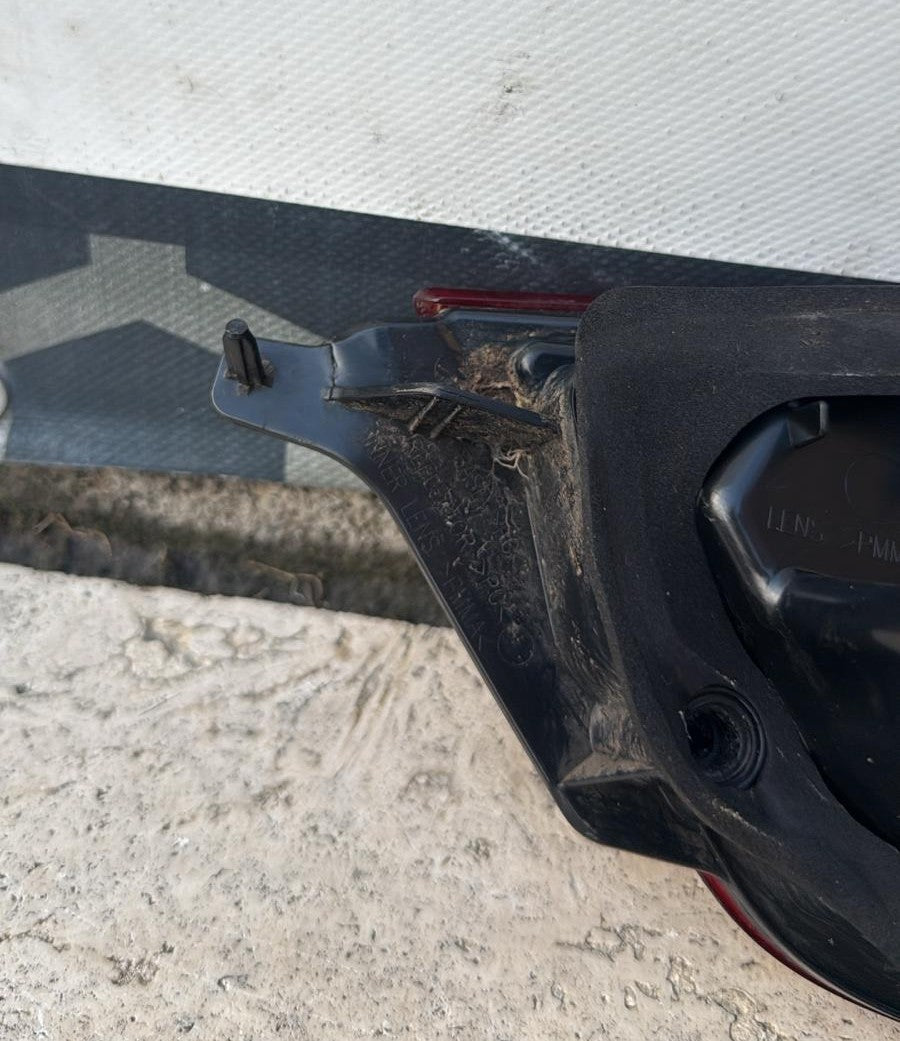 FANALE STOP LED POSTERIORE PORTELLONE SINISTRO NISSAN QASHQAI(2017-2021)