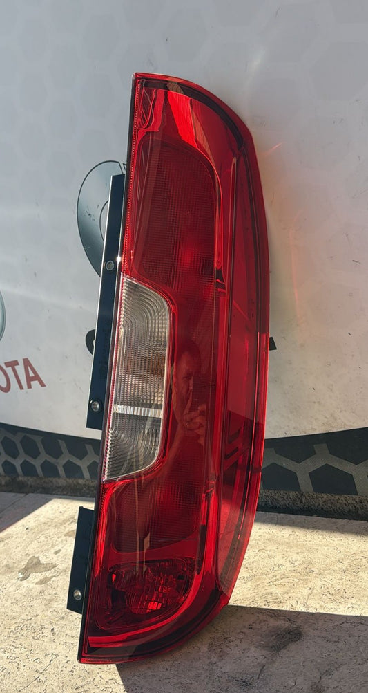 FANALE STOP POSTERIORE DESTRO FIAT DOBLO CARGO 2015 02065099900010