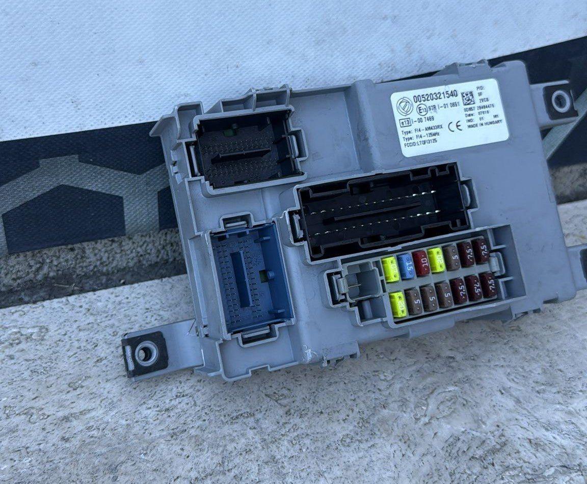 SCATOLA FUSIBILI FIAT DOBLO CARGO (2016) 1.3 DIESEL MULTIJET COD:00520321540