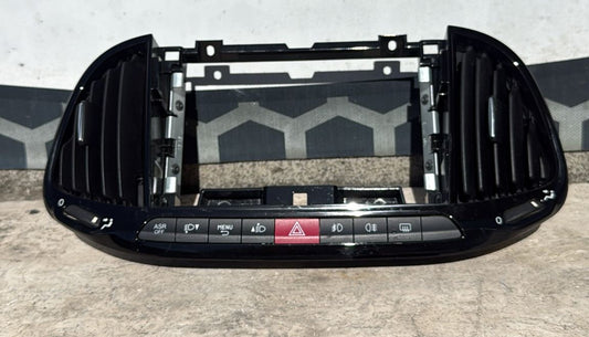 BOCCHETTA AERAZIONE CENTRALE NERA LUCIDA FIAT DOBLO(2017) COD:LS395550