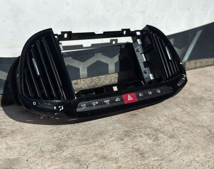 BOCCHETTA AERAZIONE CENTRALE NERA LUCIDA FIAT DOBLO(2017) COD:LS395550