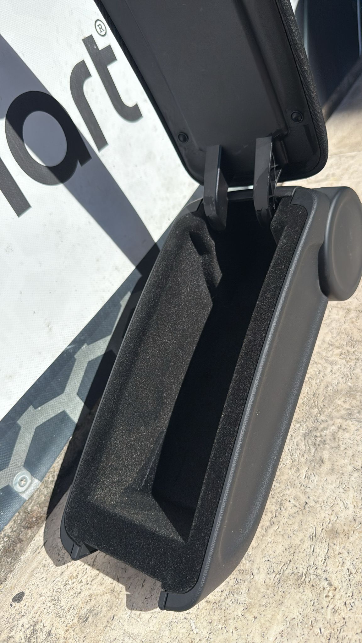 PORTAOGGETTI CENTRALE\BRACCIOLO\POGGIA BRACCIO AUDI A1 (2010>) 8X0864207