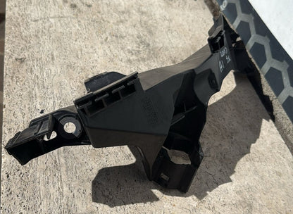 SUPPORTO FARO ANTERIORE SINISTRO AUDI A1 (2015-2018) COD:8XA805607