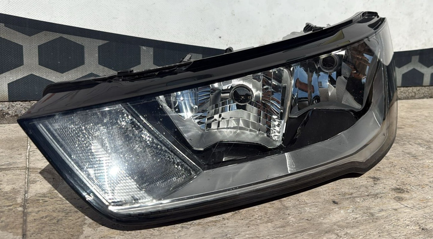 FARO FANALE ANTERIORE SINISTRO AUDI A1 (2010) COD:8XA941003
