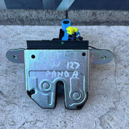 SERRATURA COFANO POSTERIORE FIAT PANDA 3° SERIE (DAL 2012) COD: 51917972