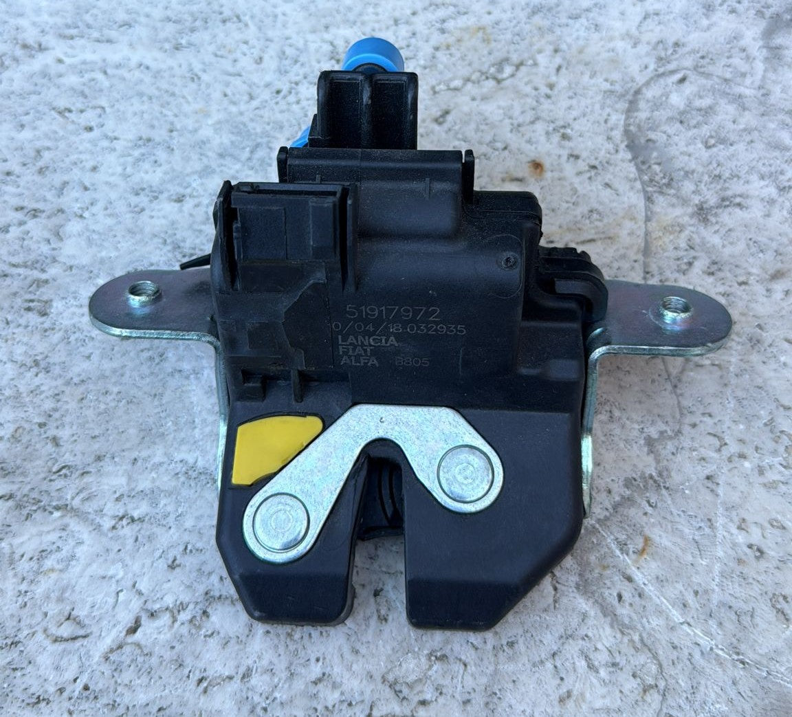 SERRATURA COFANO POSTERIORE FIAT PANDA 3° SERIE (DAL 2012) COD: 51917972