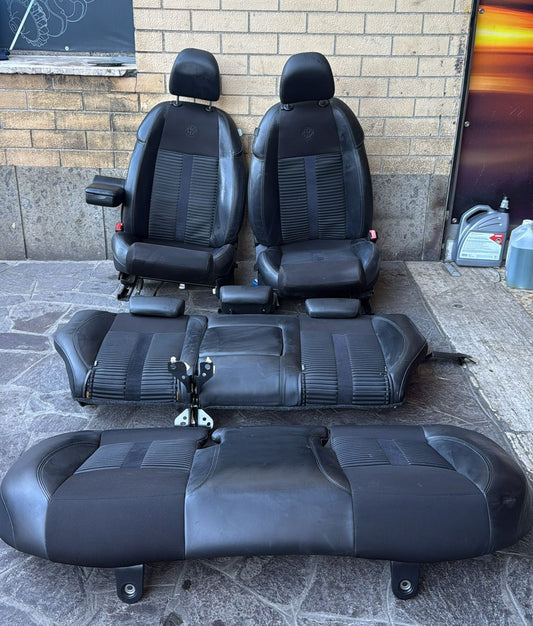 TAPPEZZERIA COMPLETA DI PANELLI ALFA ROMEO GIULIETTA (2010-2020)