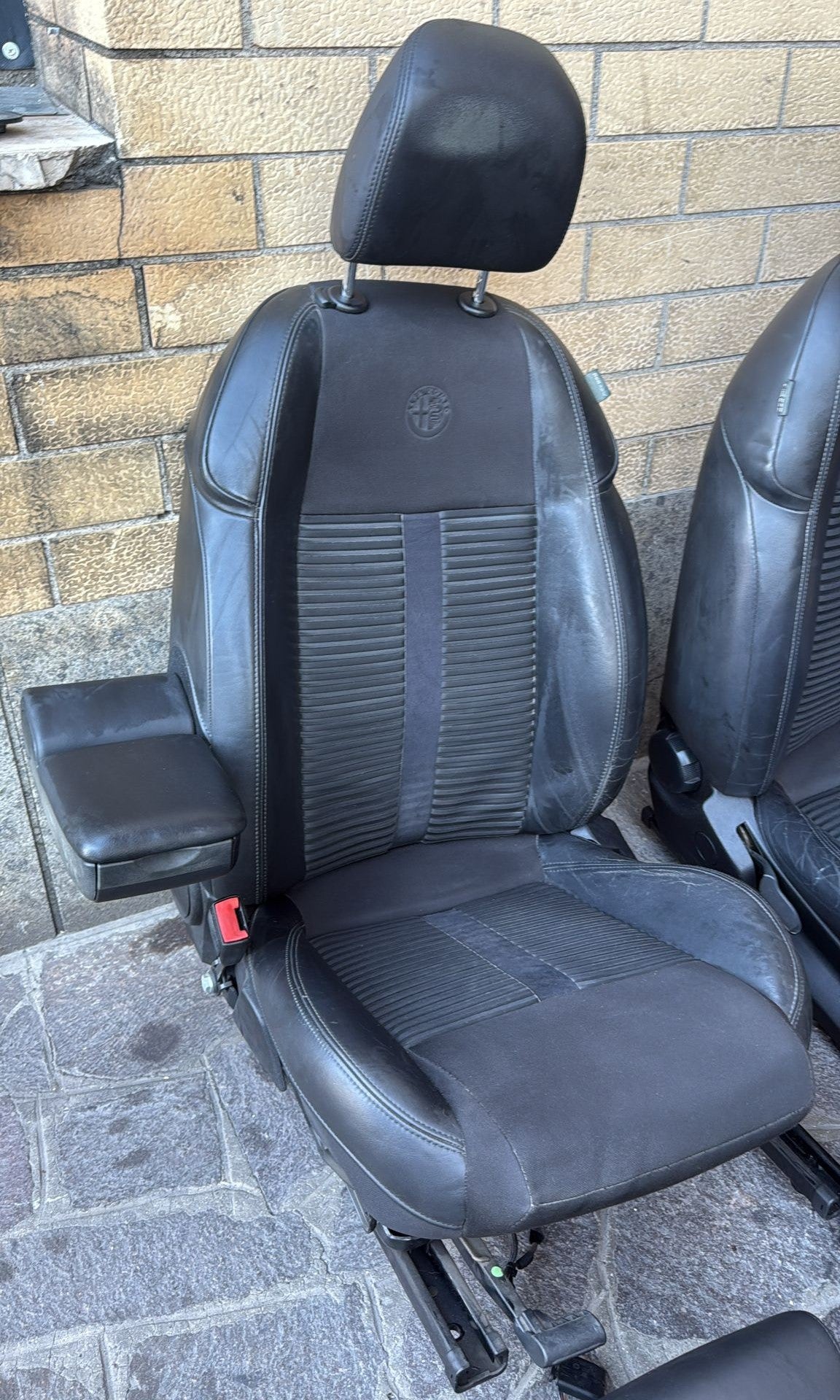 TAPPEZZERIA COMPLETA DI PANELLI ALFA ROMEO GIULIETTA (2010-2020)