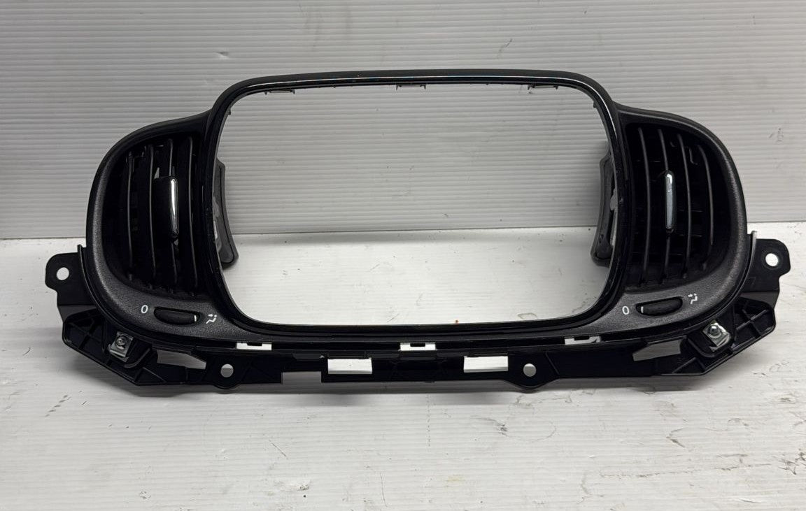 MASCHERINA CENTRALE AUTORADIO FIAT 500 2018 COD:3121419001