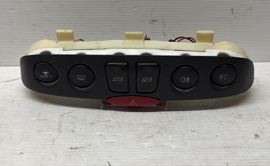 BLOCCO COMANDI MULTIFUNZIONI FIAT PUNTO (2005-2018) COD:735359891