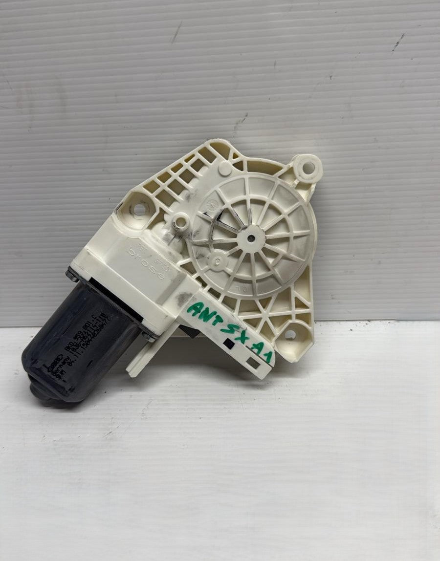 MOTORINO ALZAVETRO ANTERIORE SINISTRO AUDI A1 (2010-2018) COD:A60570-110