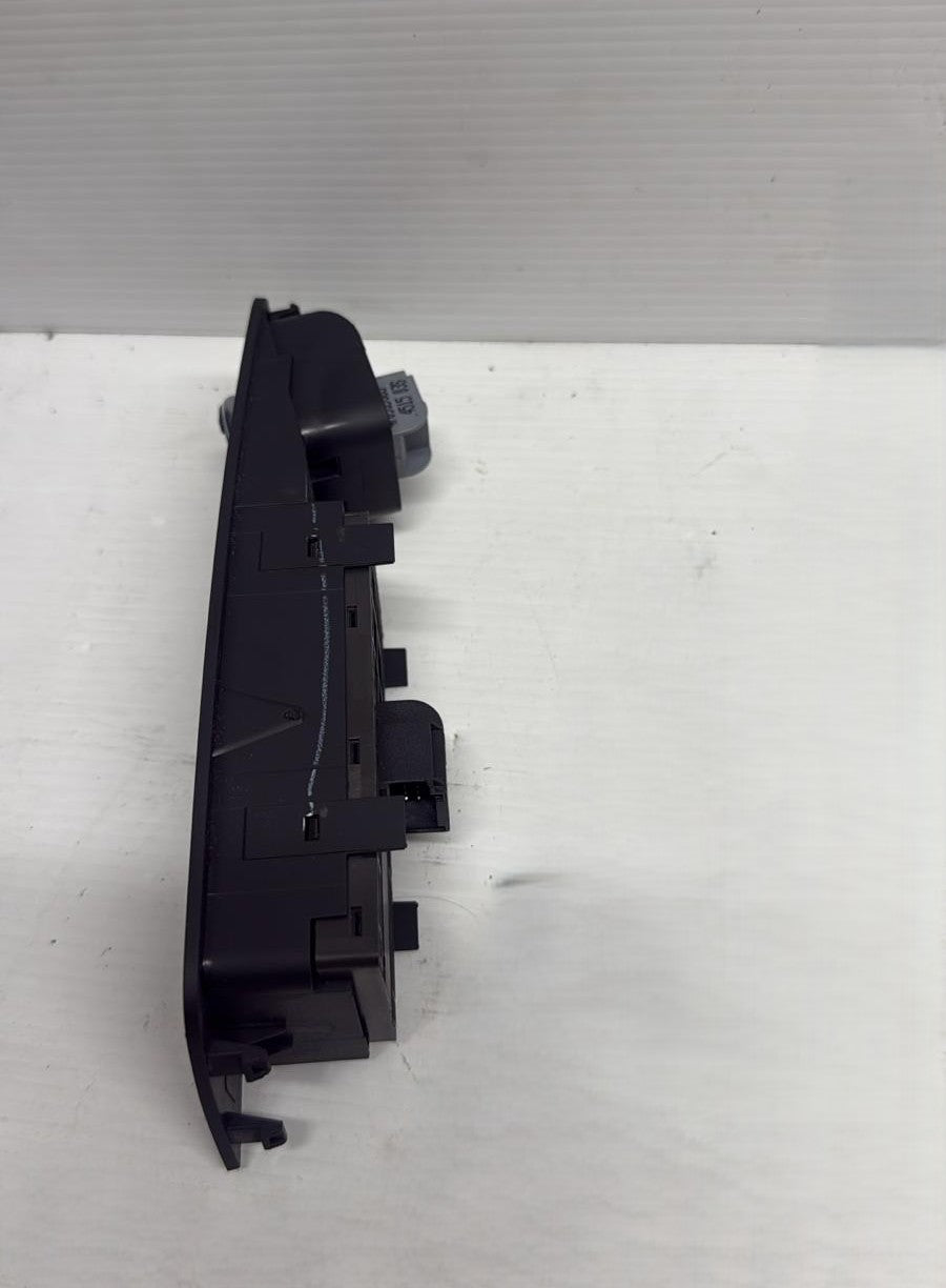 PULSANTIERA ALZAVETRO ANTERIORE SINISTRA AUDI A1\Q3 (2014) COD:8U0959851