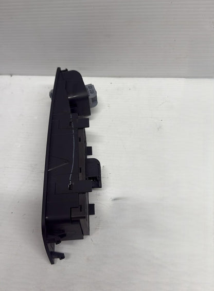 PULSANTIERA ALZAVETRO ANTERIORE SINISTRA AUDI A1\Q3 (2014) COD:8U0959851