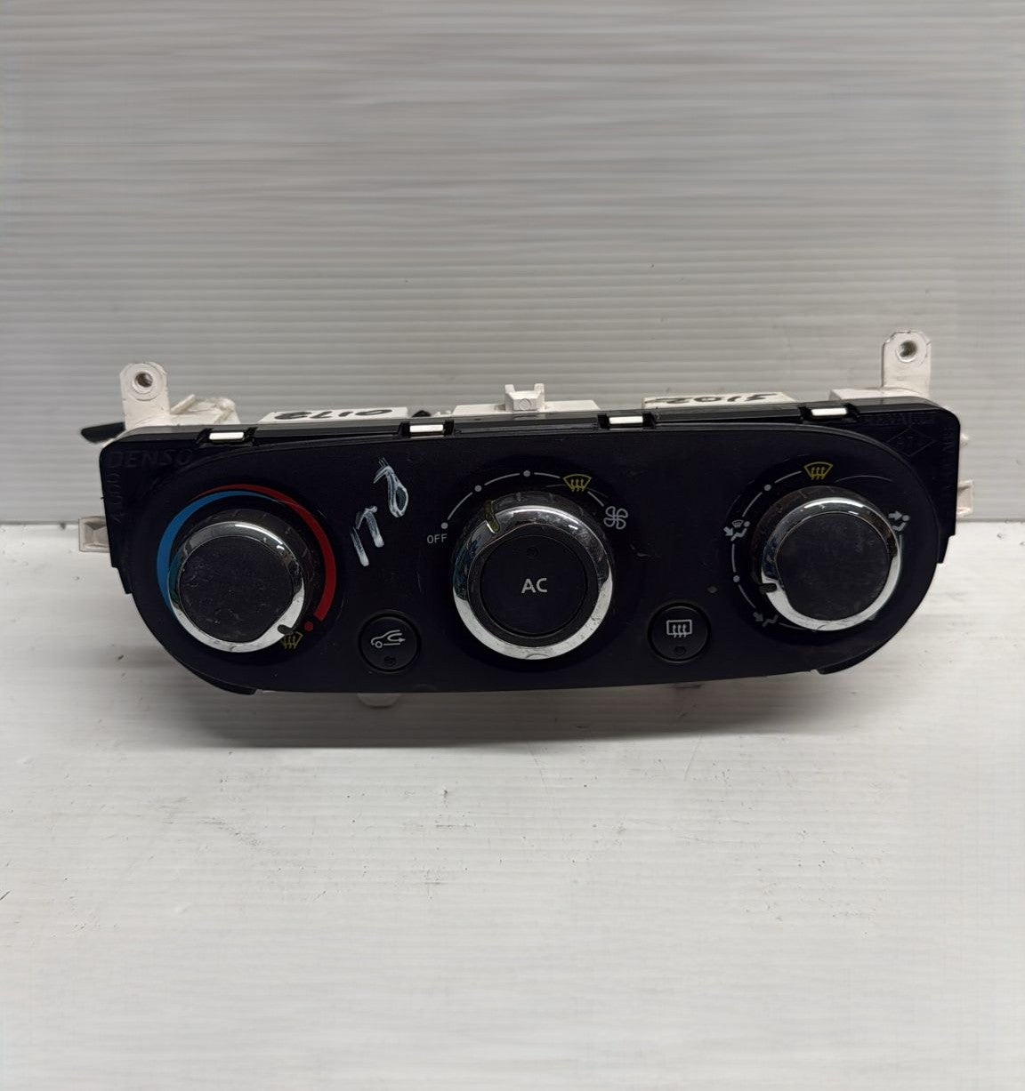 PANNELLO DI CONTROLLO RISCALDAMENTO RENAULT CLIO IV 2012-2018 5R5841100