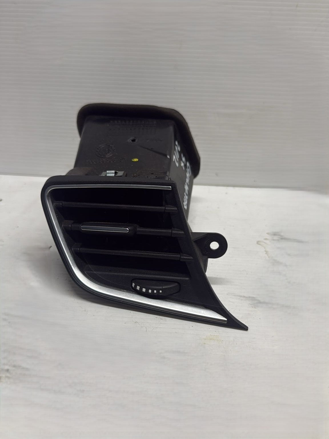 BOCCHETTA ARIA CRUSCOTTO SINISTRA ALFA ROMEO GIULIETTA 2012 COD: 156088353