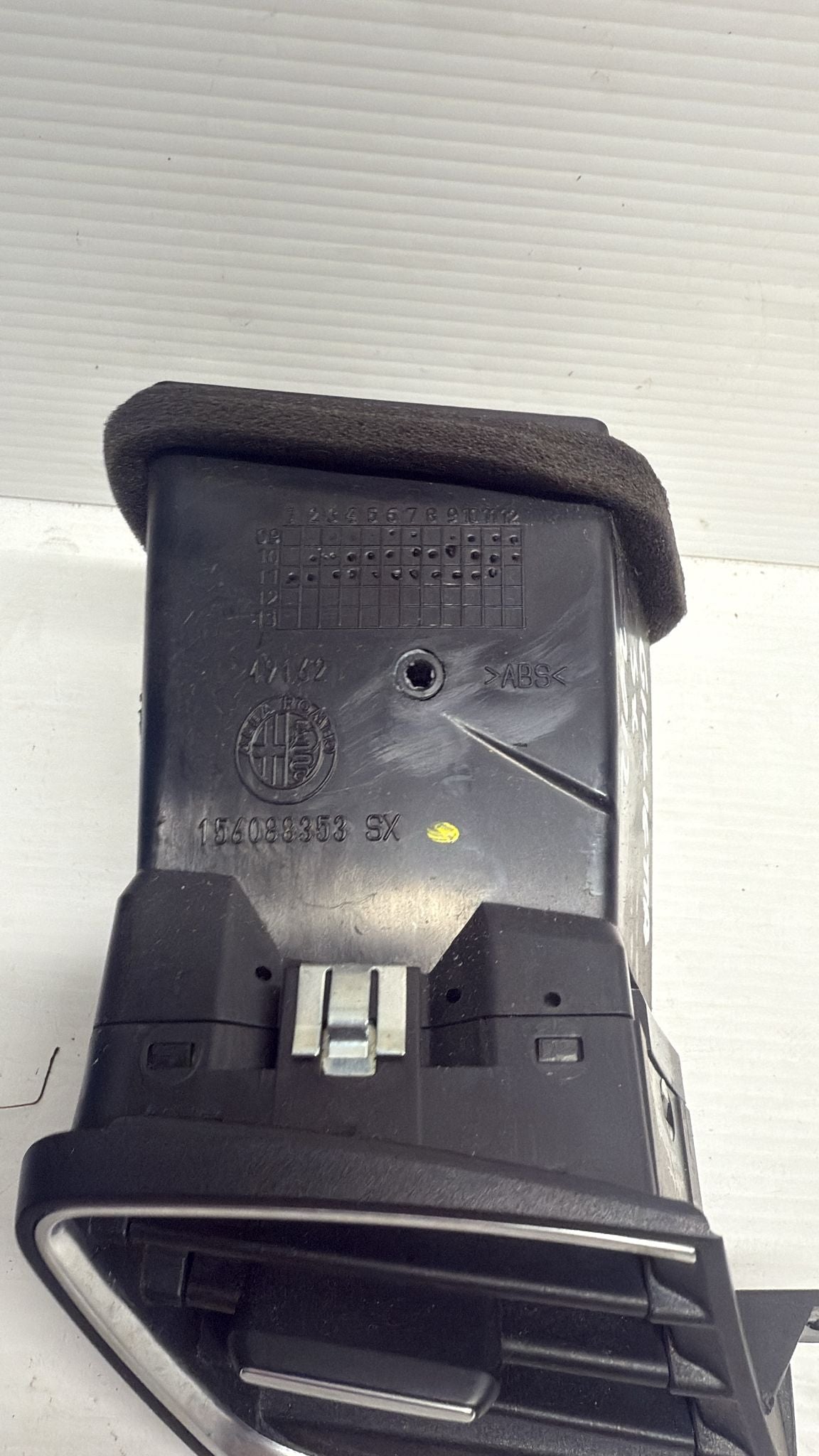 BOCCHETTA ARIA CRUSCOTTO SINISTRA ALFA ROMEO GIULIETTA 2012 COD: 156088353