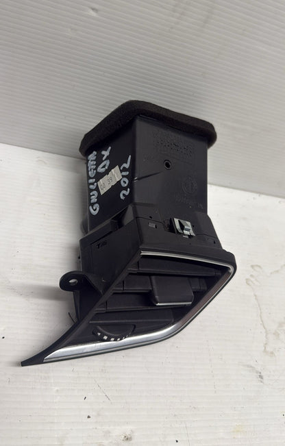 BOCCHETTA ARIA CRUSCOTTO DESTRA ALFA ROMEO GIULIETTA 2012 COD: 156088352