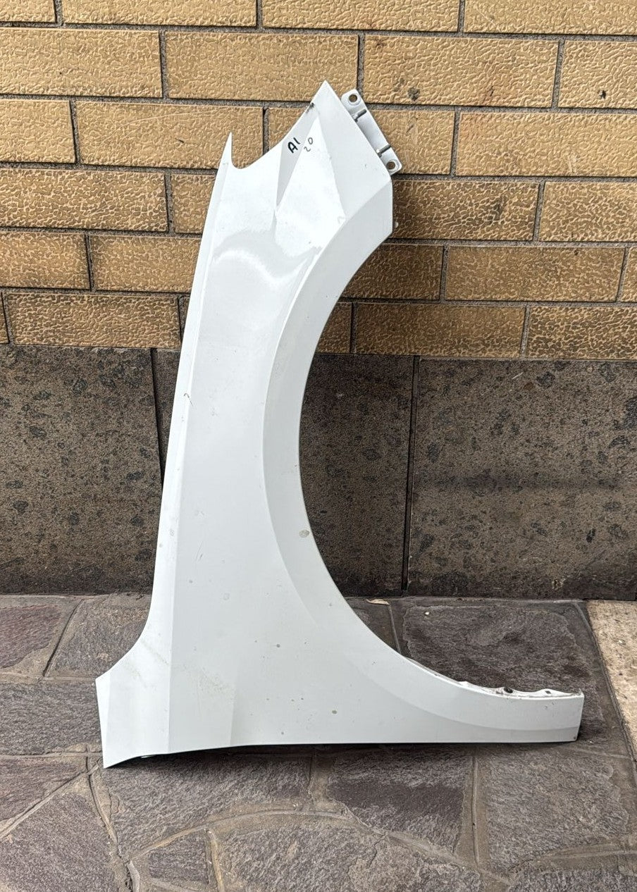 PARAFANGO ANTERIORE DESTRO (LATO PASSEGGERO) AUDI A1 2020