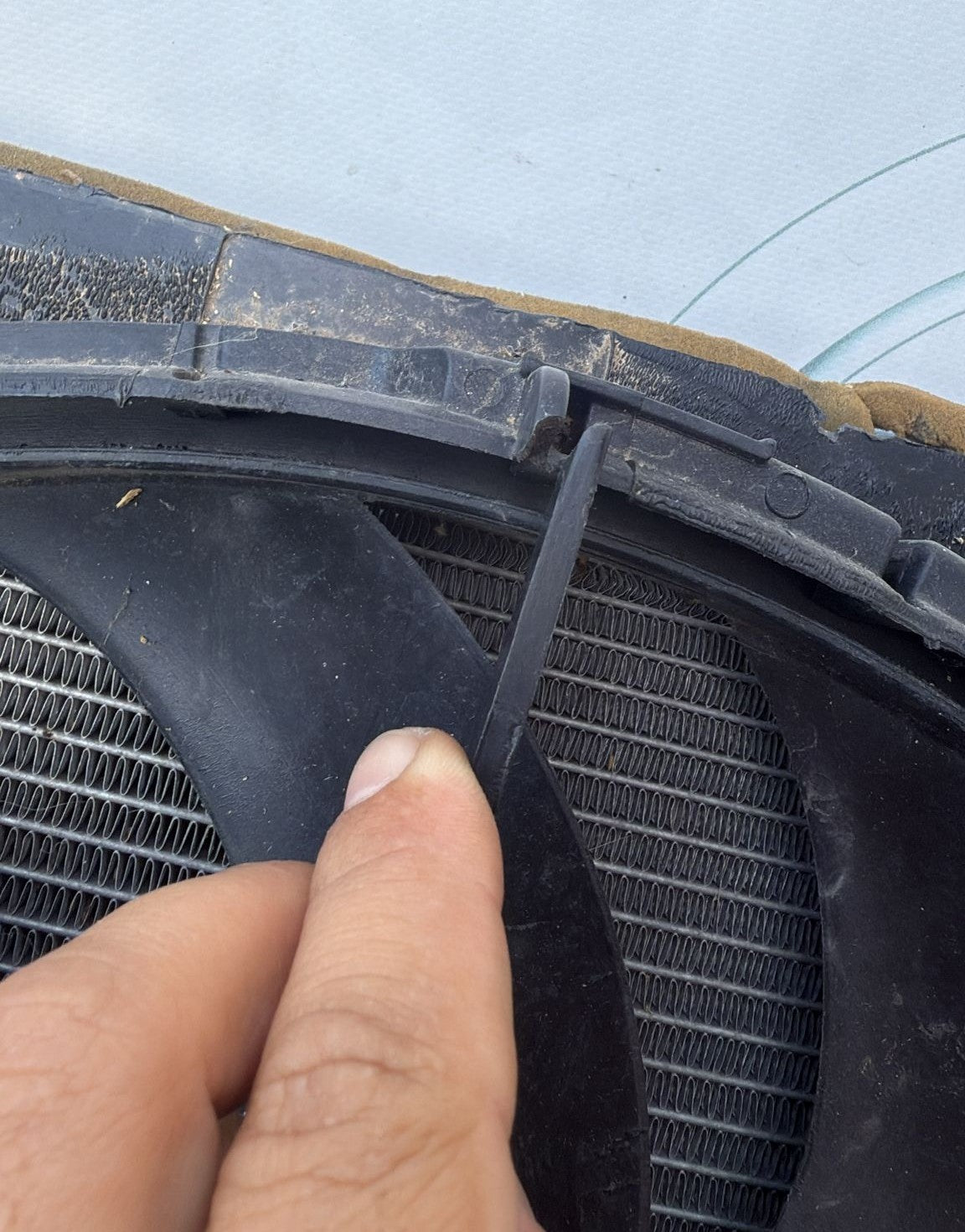 GRUPPO VENTOLA RADIATORE ACQUA CONDENSATORE FIAT 500 1.3 M-JET 95 CV