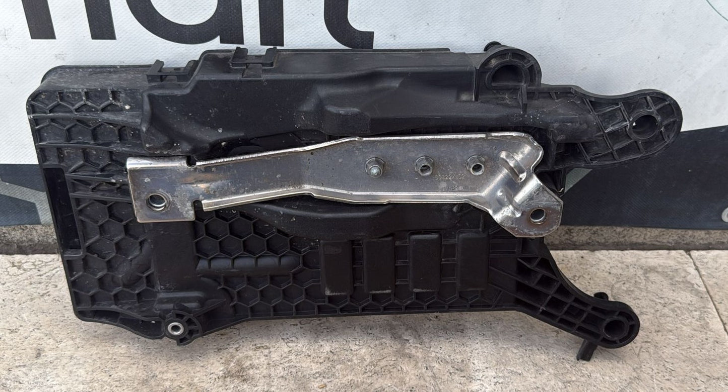VASSOIO PORTA BATTERIA AUDI A1 2019 1.0 BENZINA COD: 2Q0915331