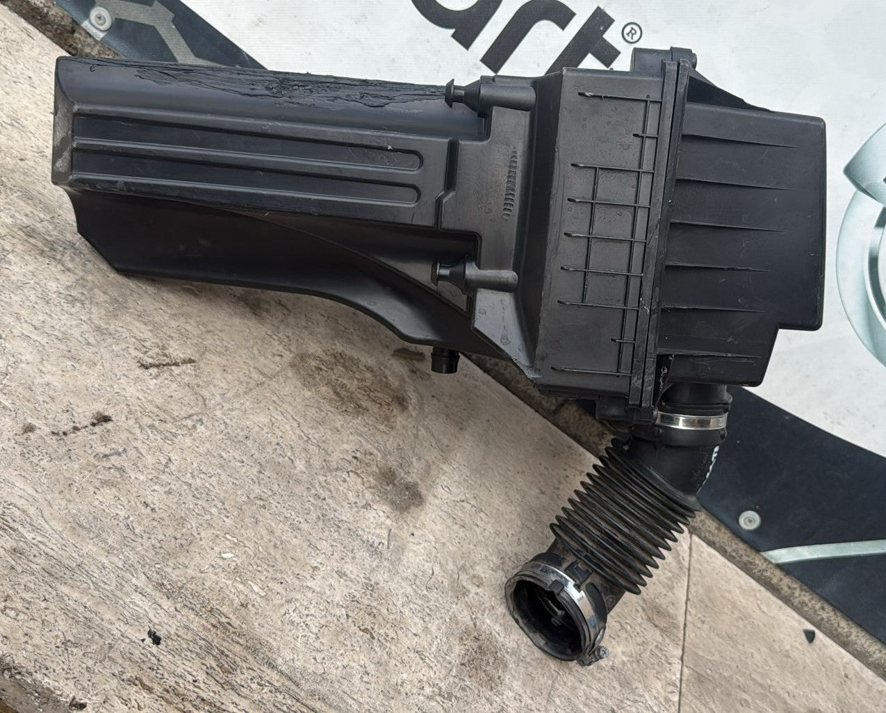 BOX SCATOLA FILTRO ARIA FORD FIESTA 6 SERIE 1.4 BENZINA COD: 8V21-9600-BH