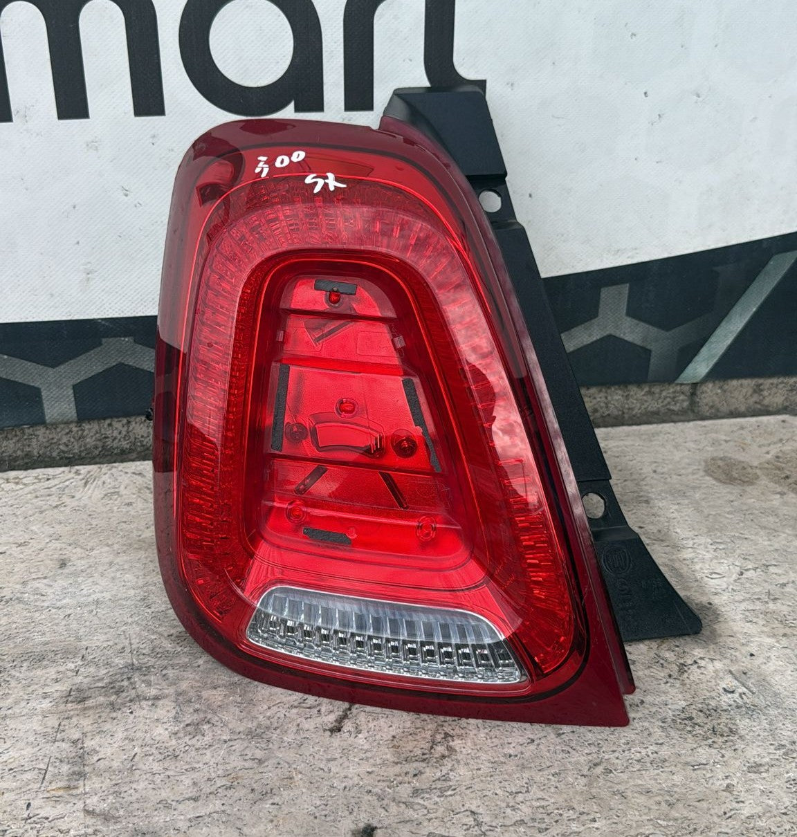 FANALE STOP POSTERIORE SINISTRO FIAT 500 LED CODICE:81599002 DAL 2015