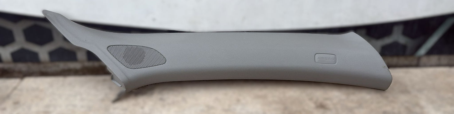 RIVESTIMENTO MONTANTE ANTERIORE DESTRO AUDI A1 (2010-2018) COD:8X0867234A