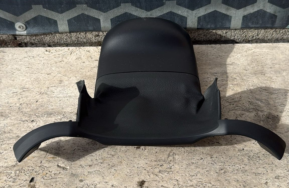 RIVESTIMENTO DEL PIANTONE DEL VOLANTE AUDI A1 ( 2010-2018) COD: 8X0953515