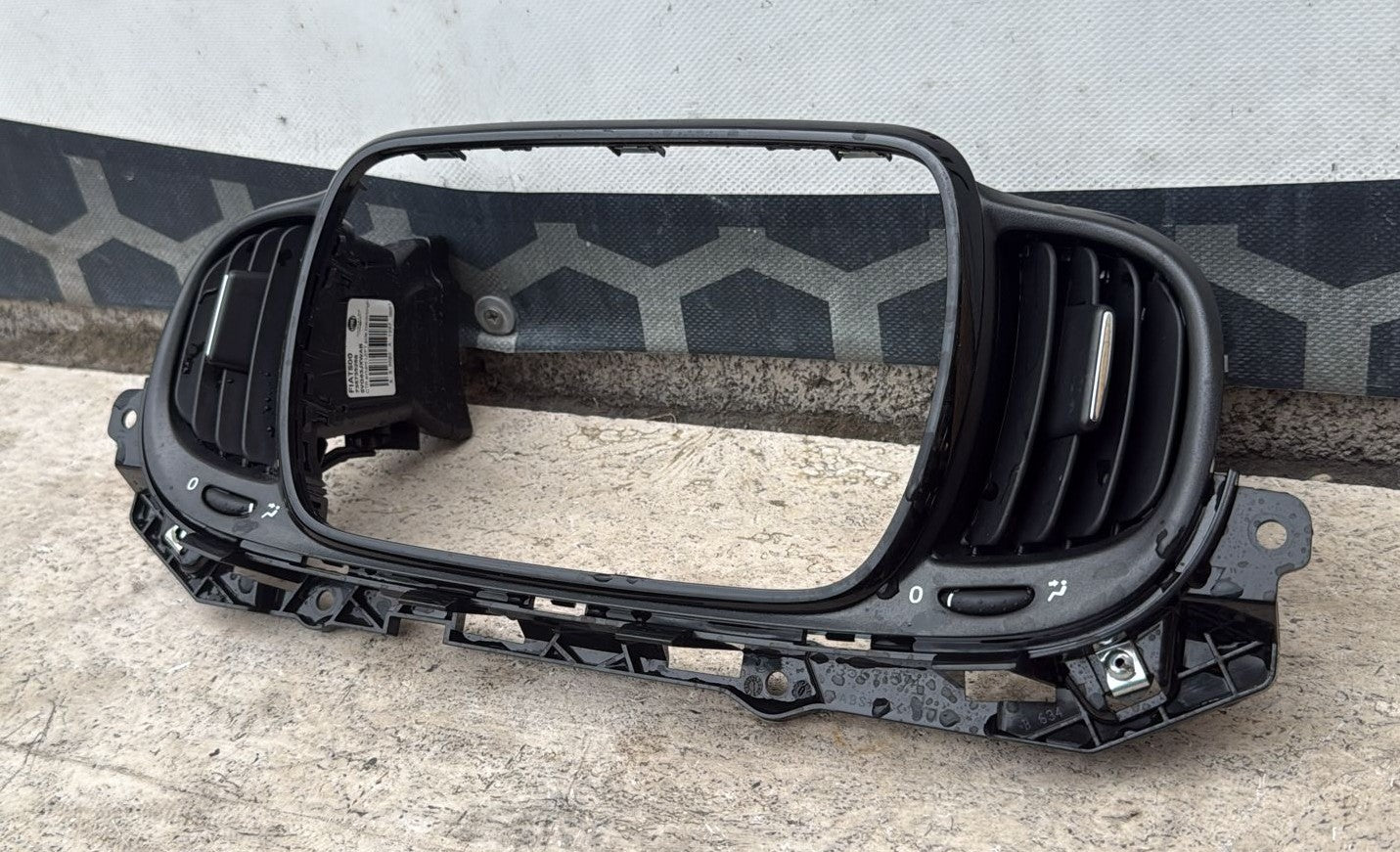 MASCHERINA CENTRALE AUTORADIO FIAT 500 2018 COD:3121419001 2